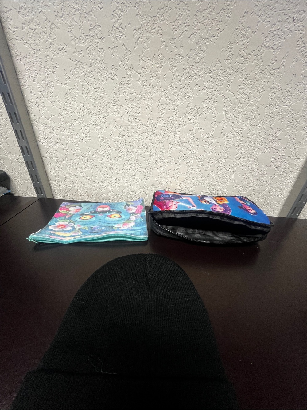 NWOT Kids Black Beanie Hat with Pink HUNTRX Logo & 2 accessory bags - Picture 6 of 7